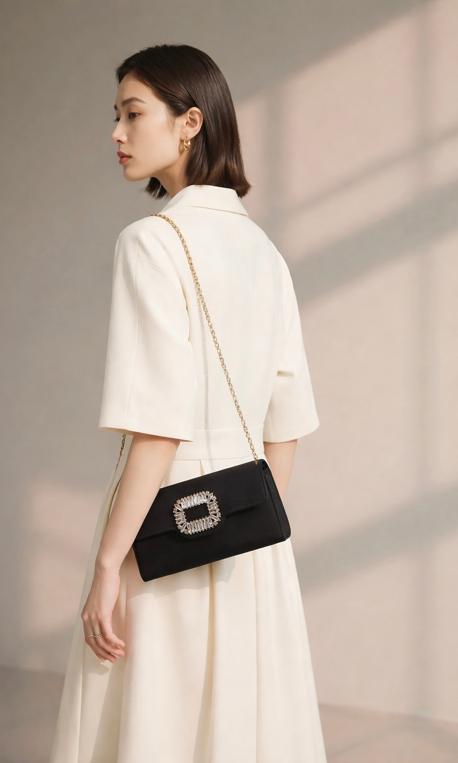 Cartera Medallón Negra