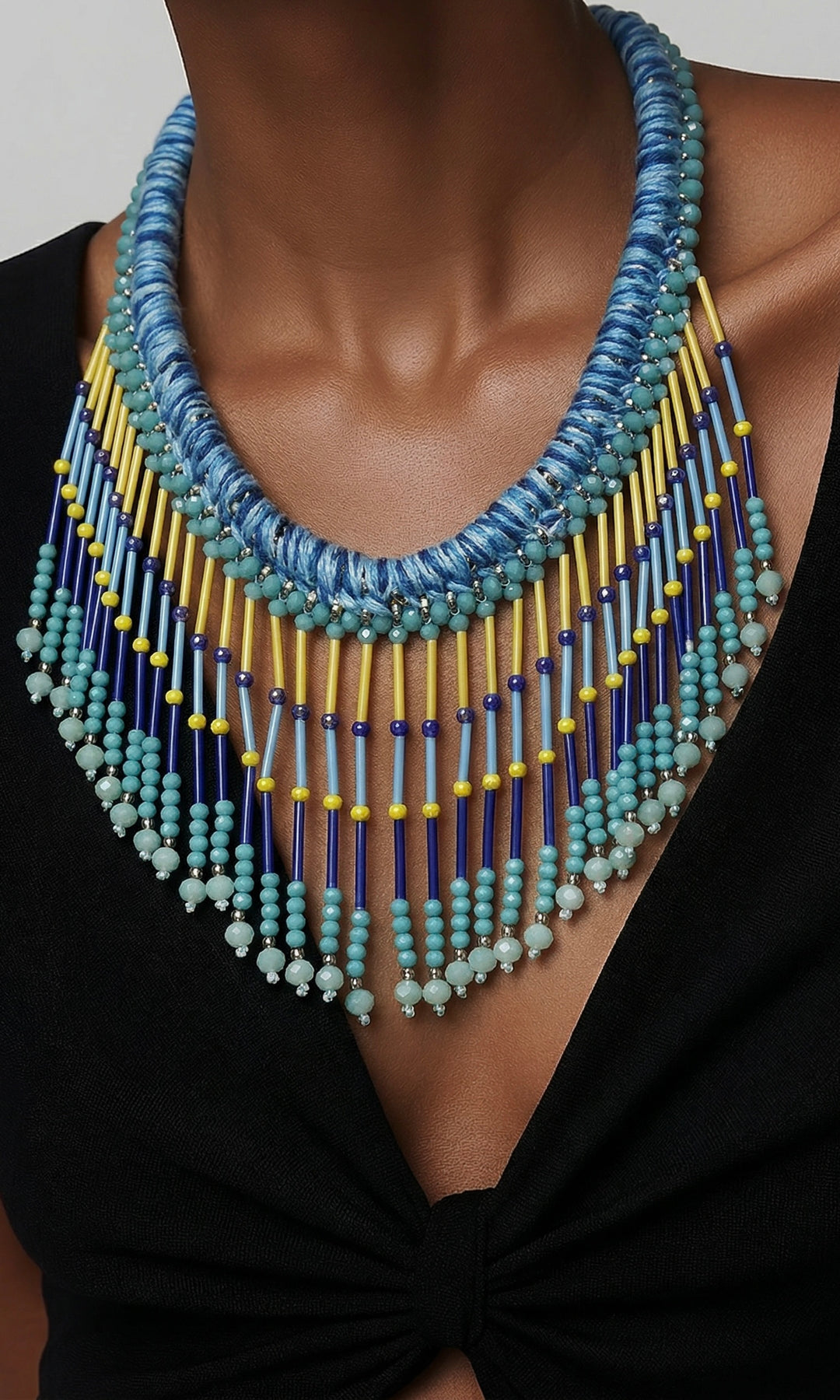 Collar cascada