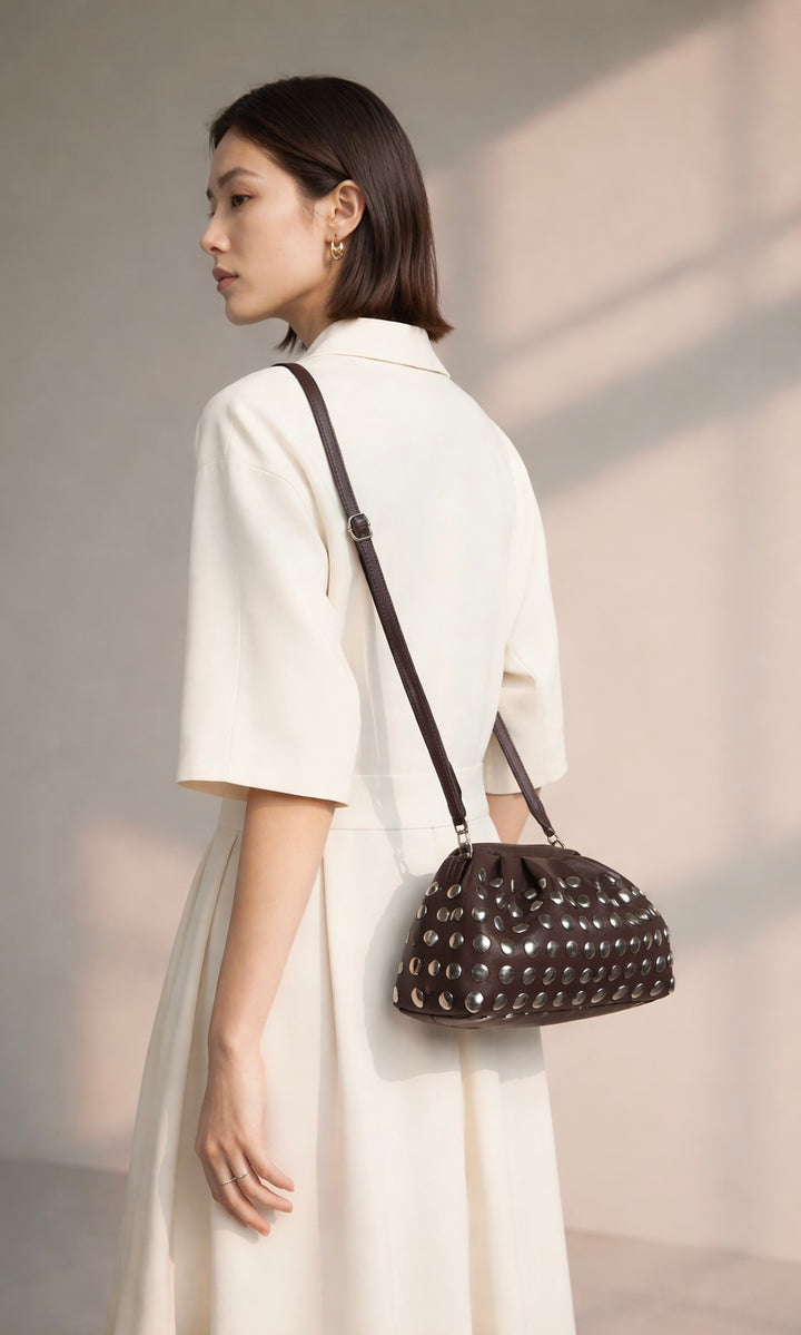 Bolso Clutch Tachuelas