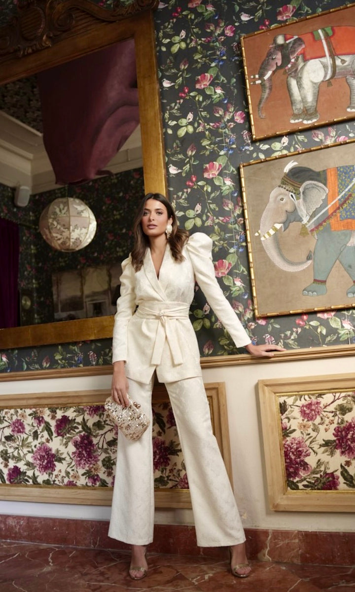 Traje Carey