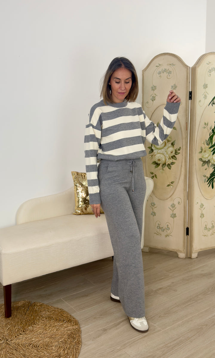 Conjunto Corina